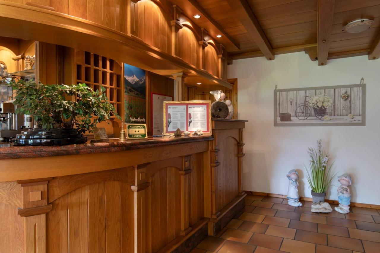 Hotel Petit Foyer Pollein ภายนอก รูปภาพ